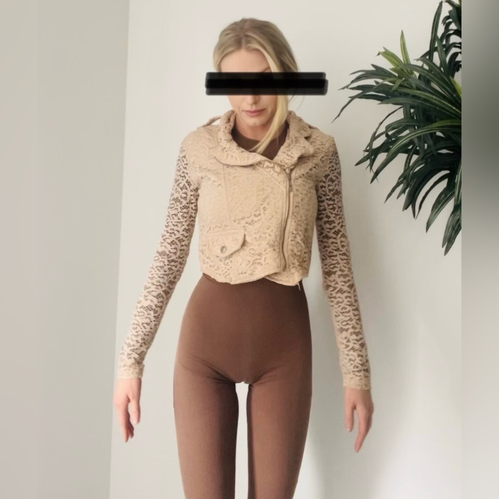 ACTIVE LACE WORKOUT JACKET